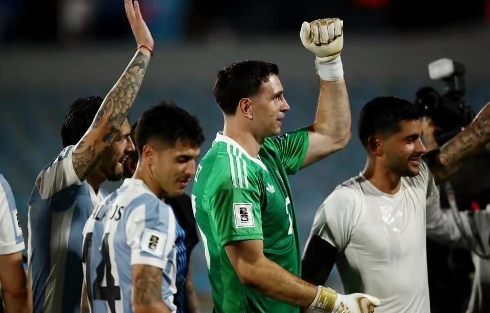 阿根廷队遭遇连败,教练组施压 阿根廷队遭遇连败,教练组施压