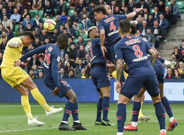 切尔西客场不敌阿贾克斯,遗憾出局 切尔西客场不敌阿贾克斯,遗憾出局