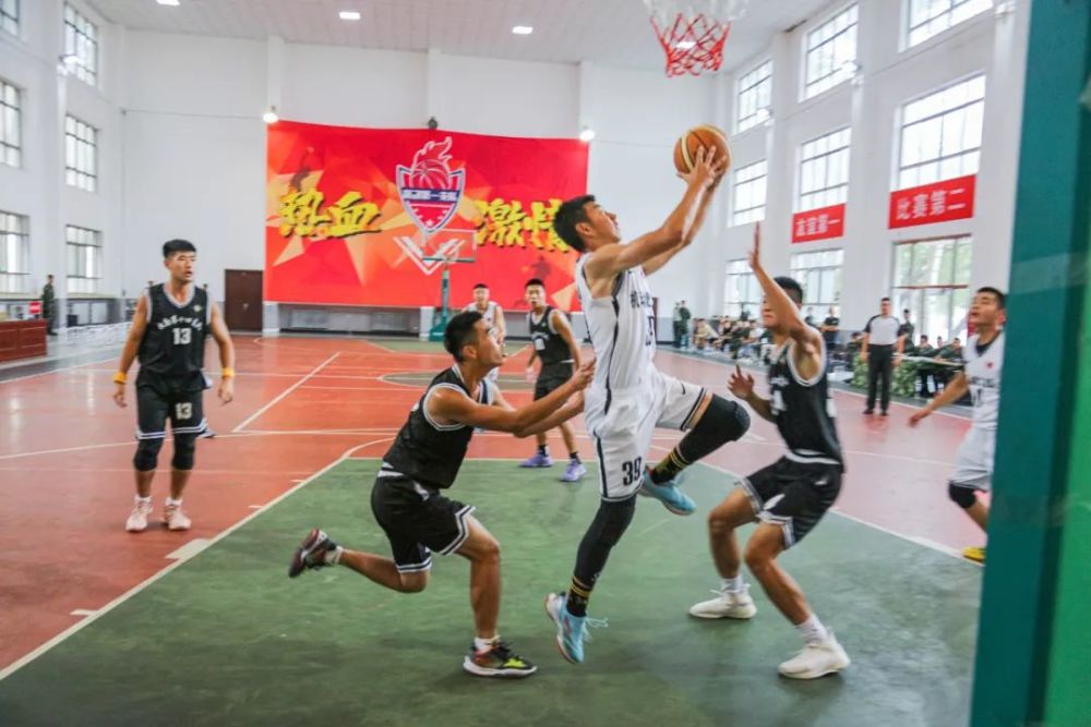 关于防守硬碰硬,球场上的对决真实火热的信息 关于防守硬碰硬,球场上的对决真实火热的信息