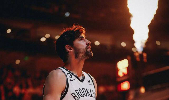 篮网击败骑士,杜兰特迎来个人爆发 篮网击败骑士,杜兰特迎来个人爆发