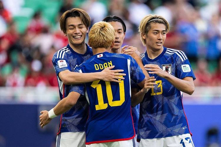 日本球员在欧洲联赛中展现出色技术 日本球员在欧洲联赛中展现出色技术