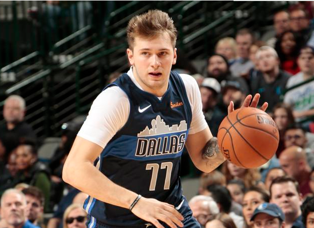 od体育登录入口-新秀崛起：莱比锡红牛梅开二度掀翻沙尔克的简单介绍