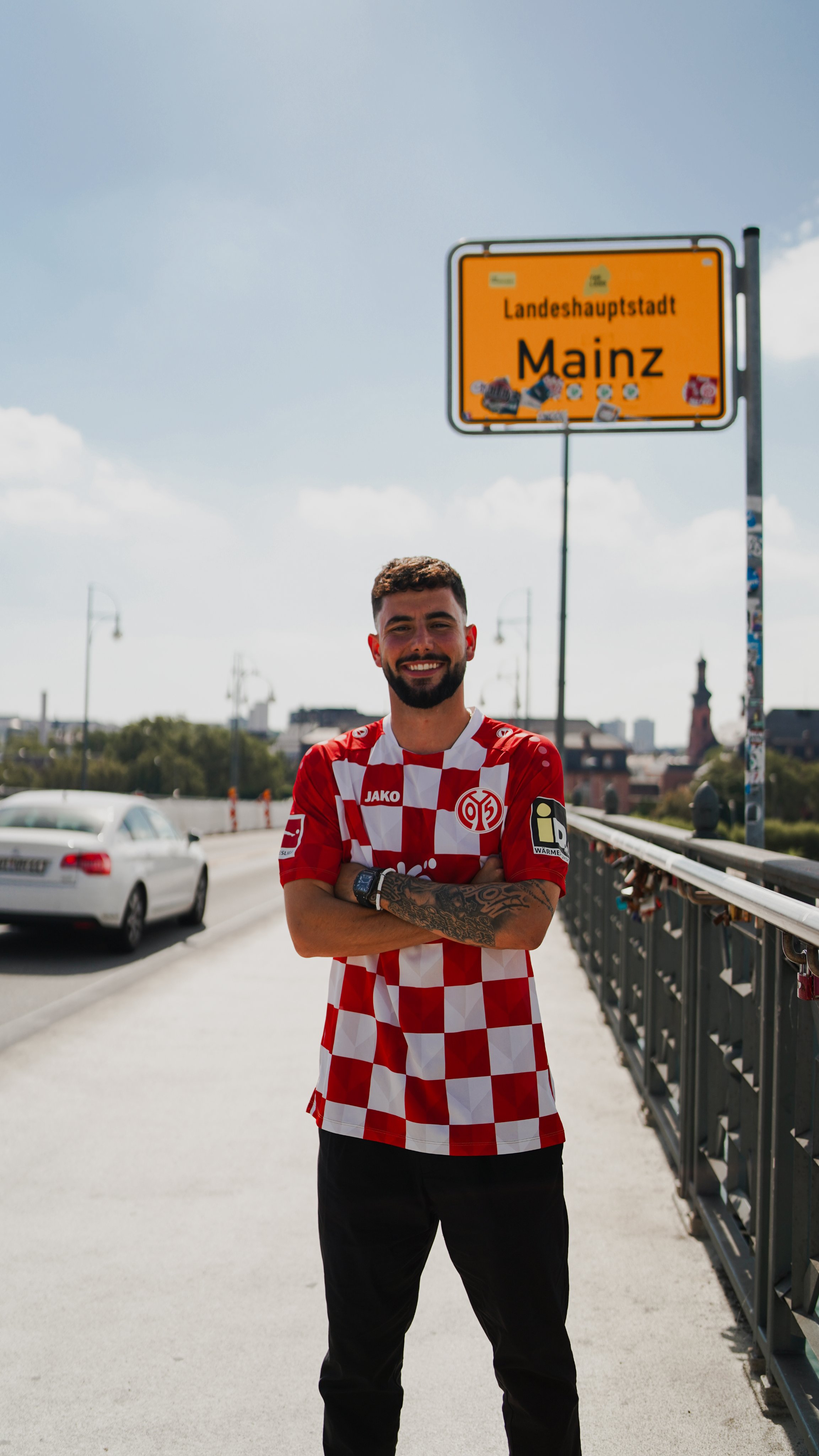 汉堡球员因伤下场，对球队影响不容忽视