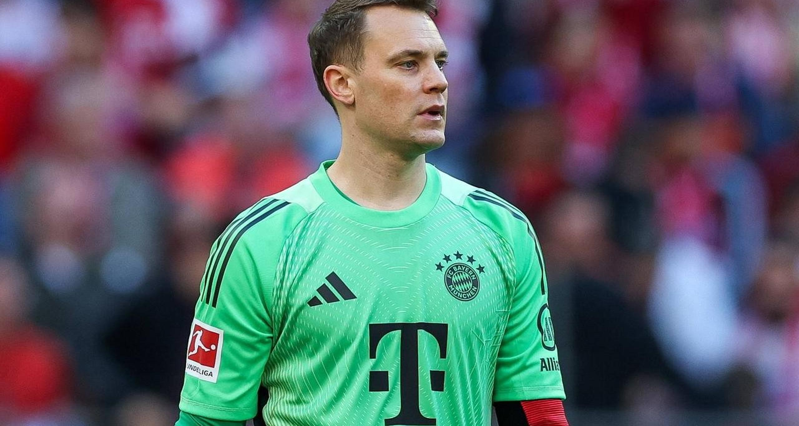 沙尔克门将荣登助攻榜首,展现全面实力 沙尔克门将荣登助攻榜首,展现全面实力