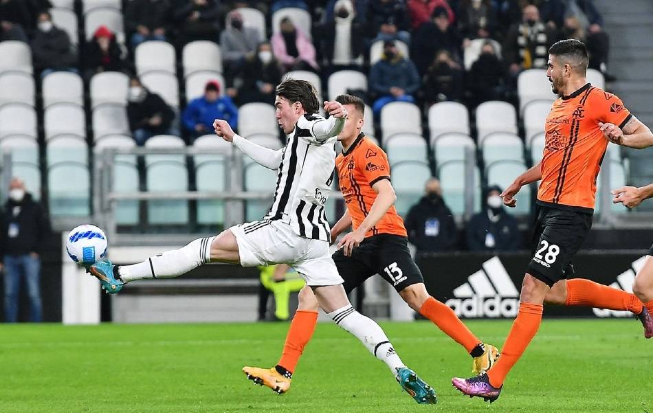 包含尤文图斯遭遇桑普多利亚逼平,阻碍领头羊位置的词条 包含尤文图斯遭遇桑普多利亚逼平,阻碍领头羊位置的词条