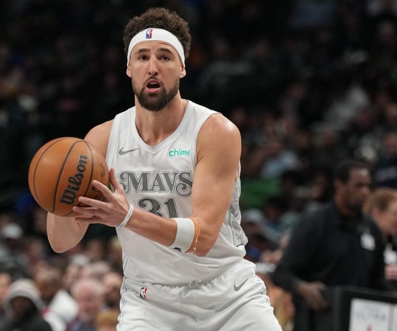 雄鹿取得胜利,米德尔顿发挥抢眼 雄鹿取得胜利,米德尔顿发挥抢眼